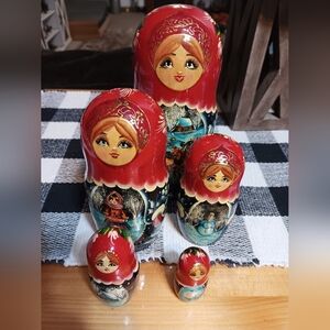Russian Nesting Dolls. Firm